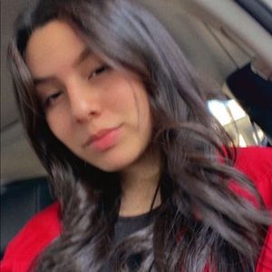 Meet your Posher, Noemi